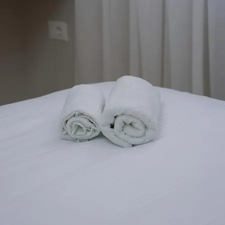 Lägenhet Cozy Tirana